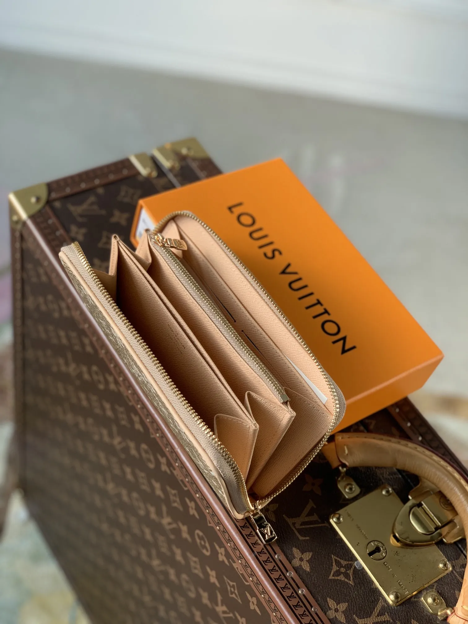 LOUIS VUITTON ゴールド Zippy Coin Perth 財布 - 画像 (8)