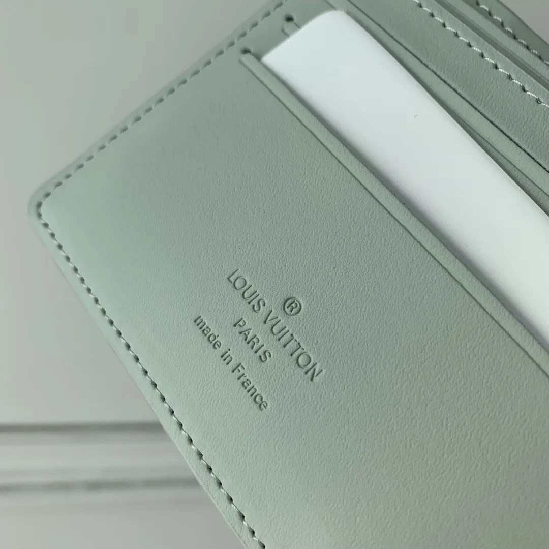 Louis Vuitton ライトブルー マルチファンクションウォレット - 画像 (6)