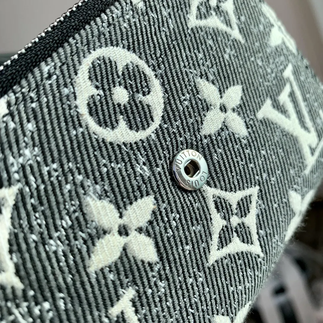 Louis Vuitton グレージacquard 豆型財布 - 画像 (8)