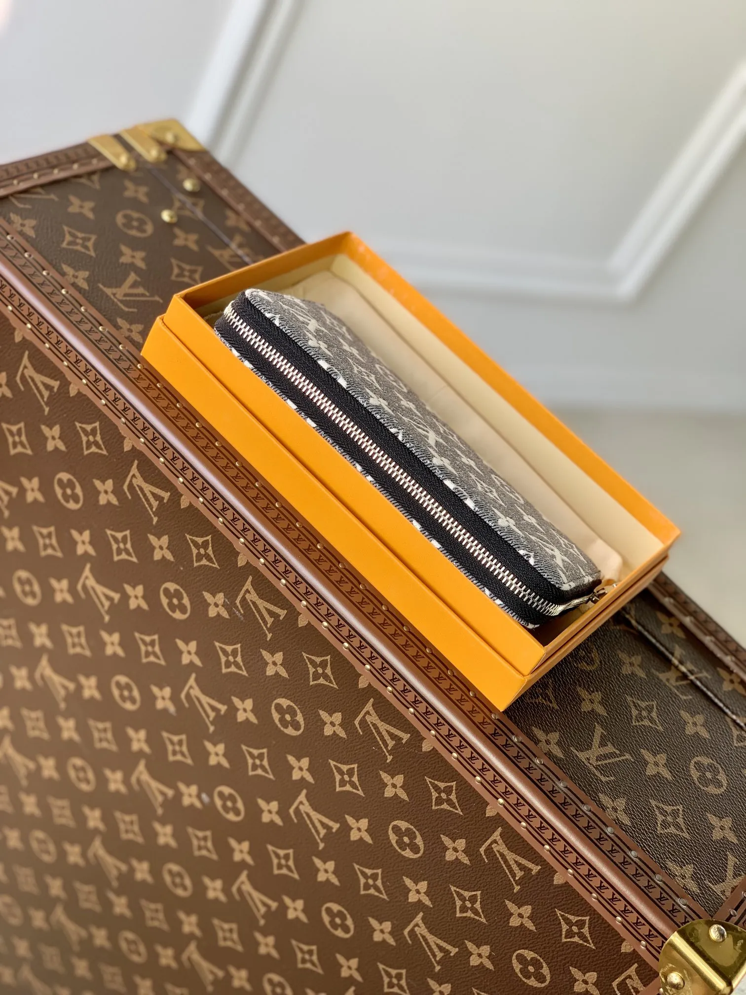 Louis Vuitton グレー Zippy 牛仔長財布 - 画像 (4)