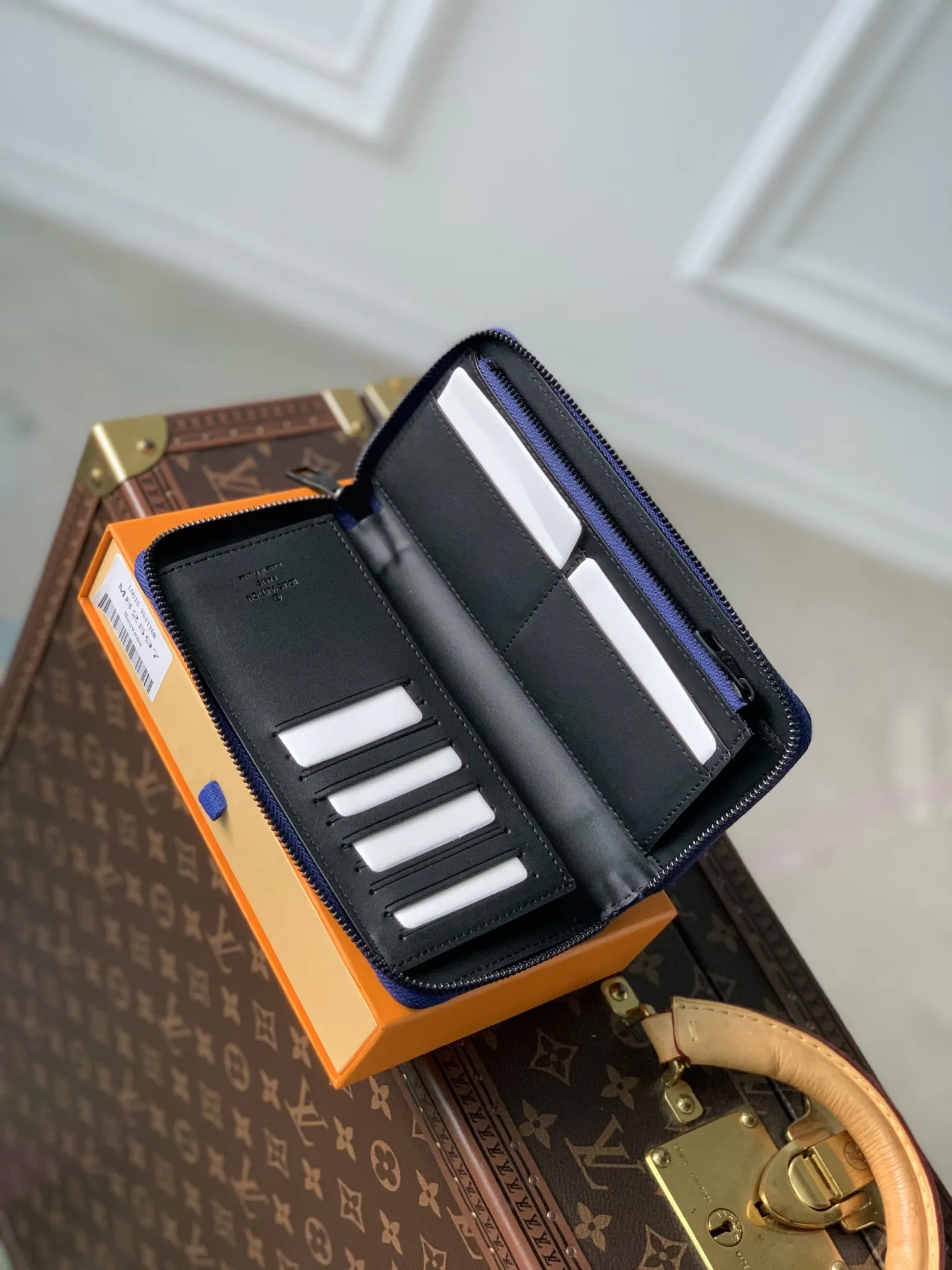 Louis Vuitton ブルー Zippy Vertical 財布 - 画像 (7)