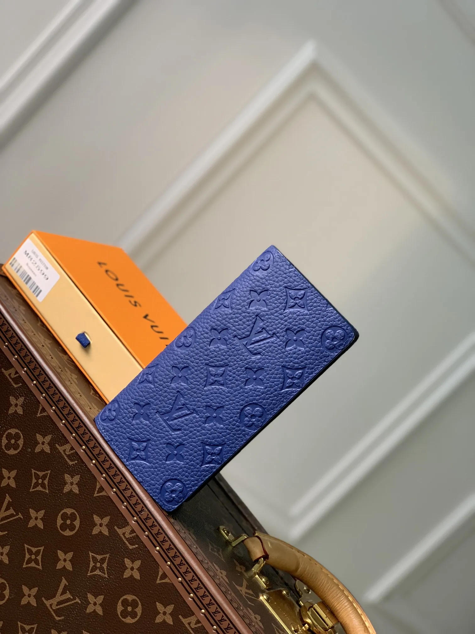Louis Vuitton ブルー Brazza ウォレット Monogram
