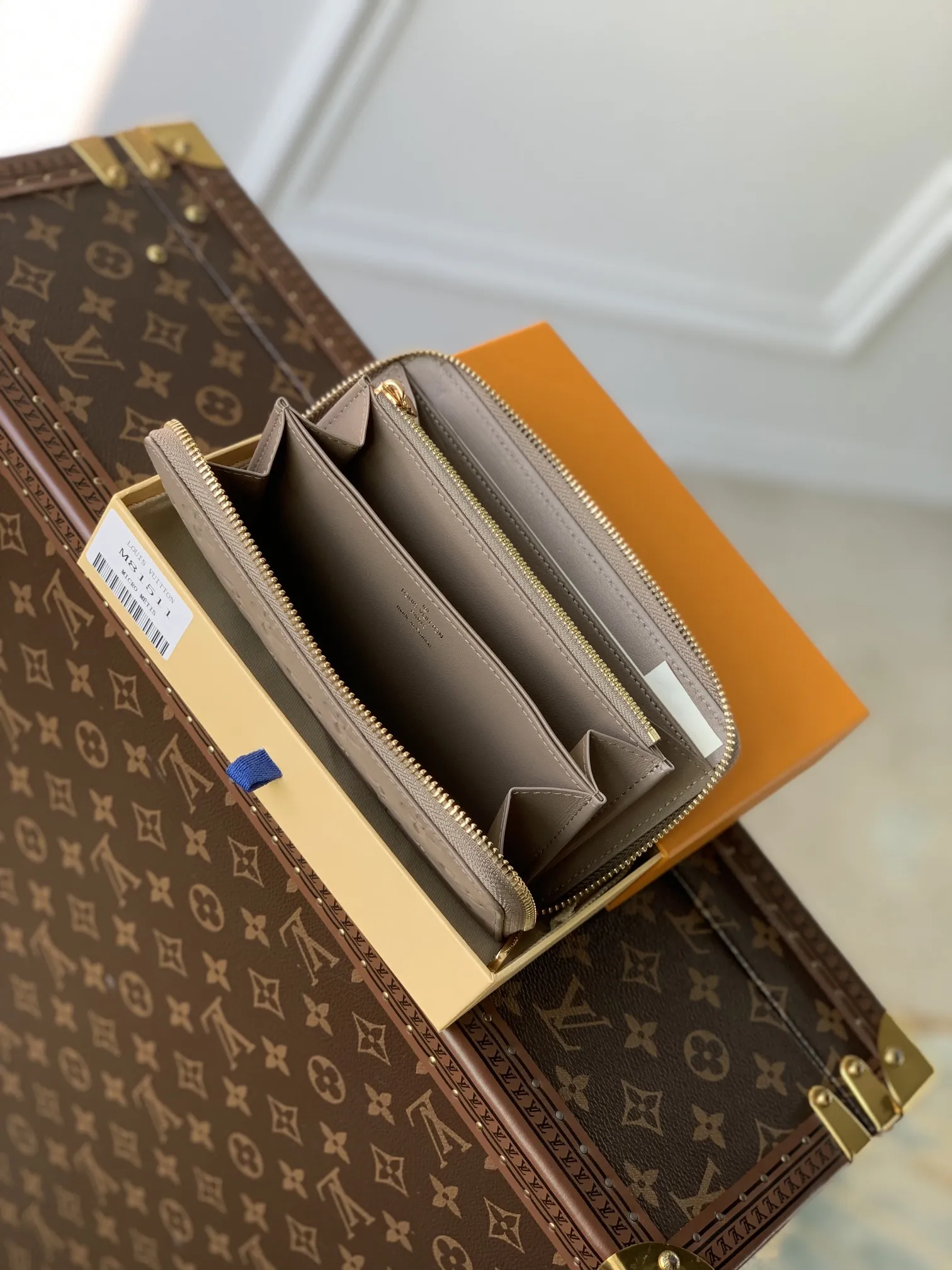 LOUIS VUITTON ベージュ Monogram ジップウォレット - 画像 (6)