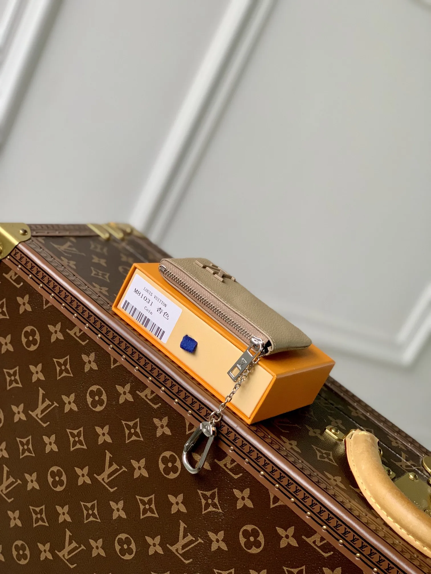 Louis Vuitton杏色キーポーチ小銭入れスタイル - 画像 (4)