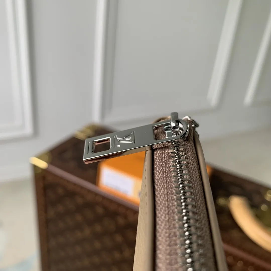 Louis Vuitton杏色キーポーチ小銭入れスタイル - 画像 (6)