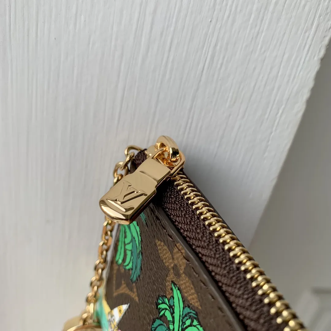 Louis Vuitton M82620 クリスマス柄 キーケース - 画像 (6)