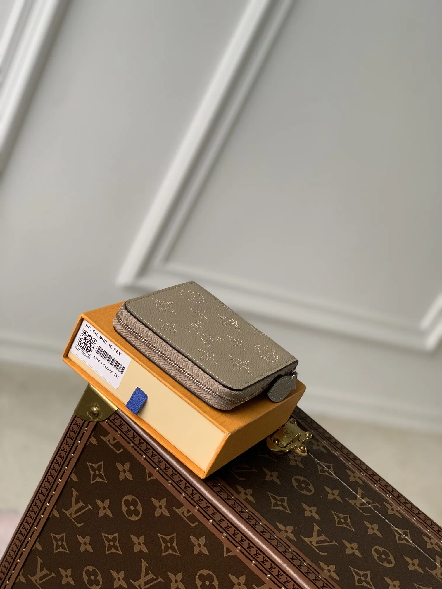 LOUIS VUITTON グレー Zippyコンパクトウォレット - 画像 (4)