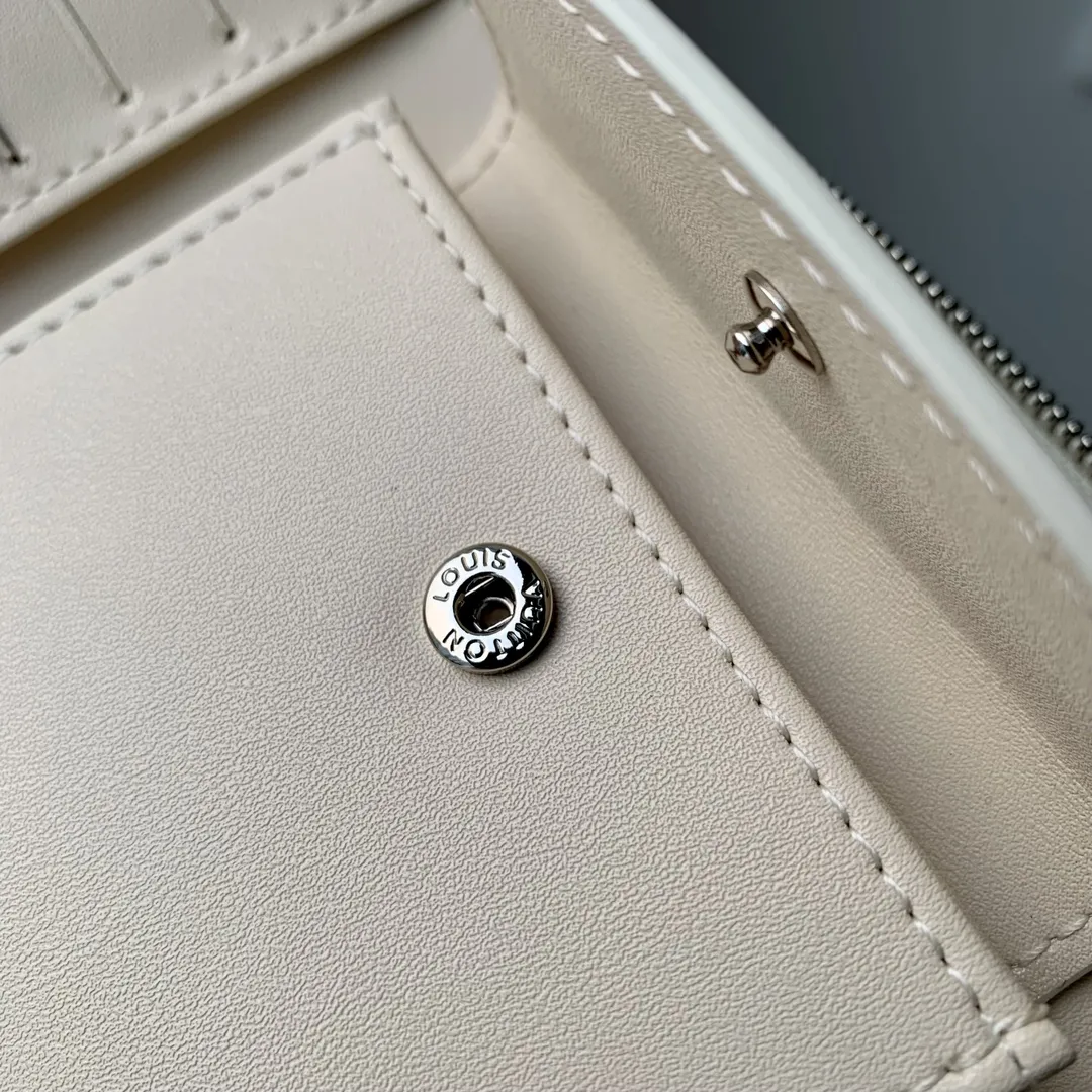 Louis Vuitton M81558 白 Zippyコンパクト財布 - 画像 (10)