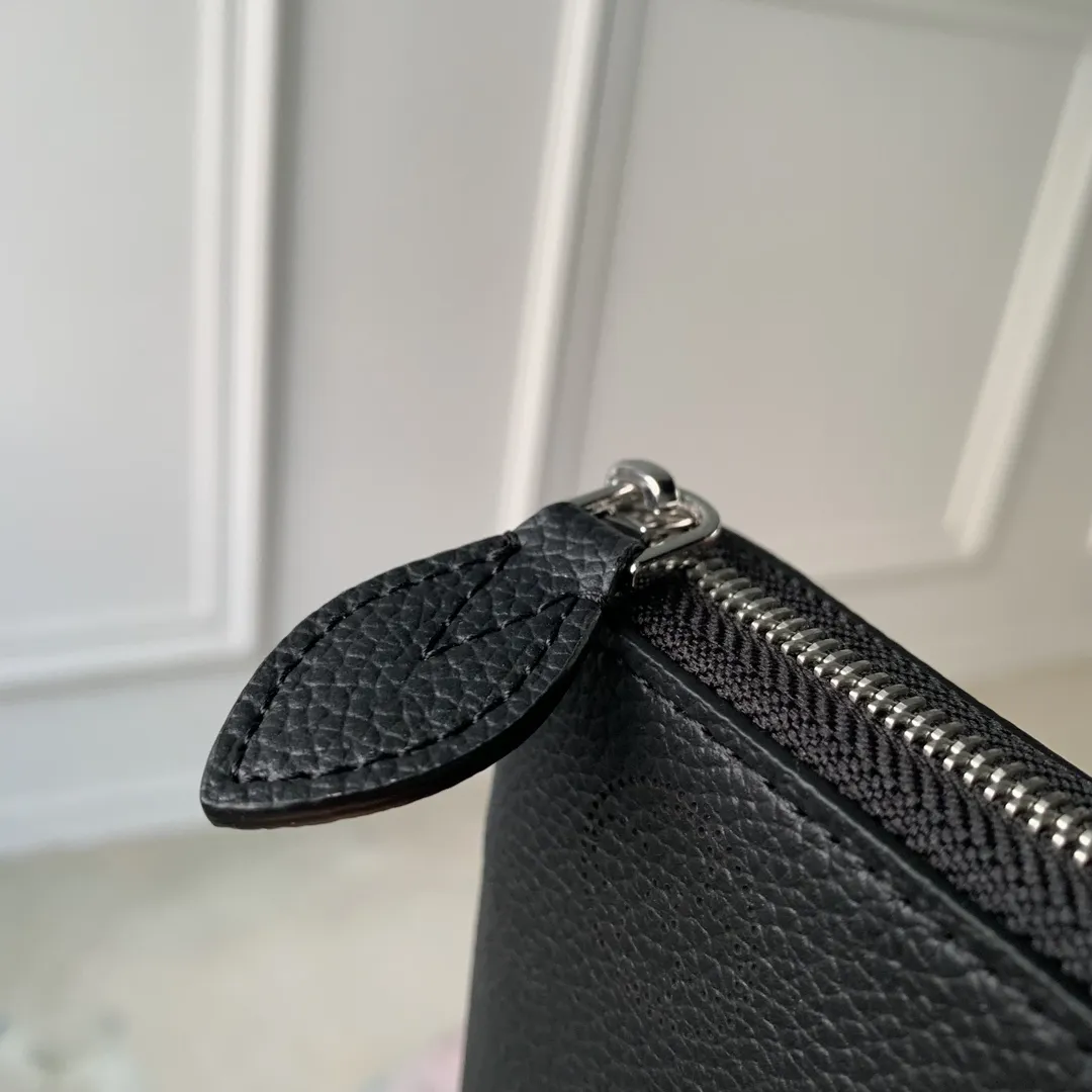 Louis Vuitton M81558 黒 Zippyコンパクト財布 - 画像 (5)