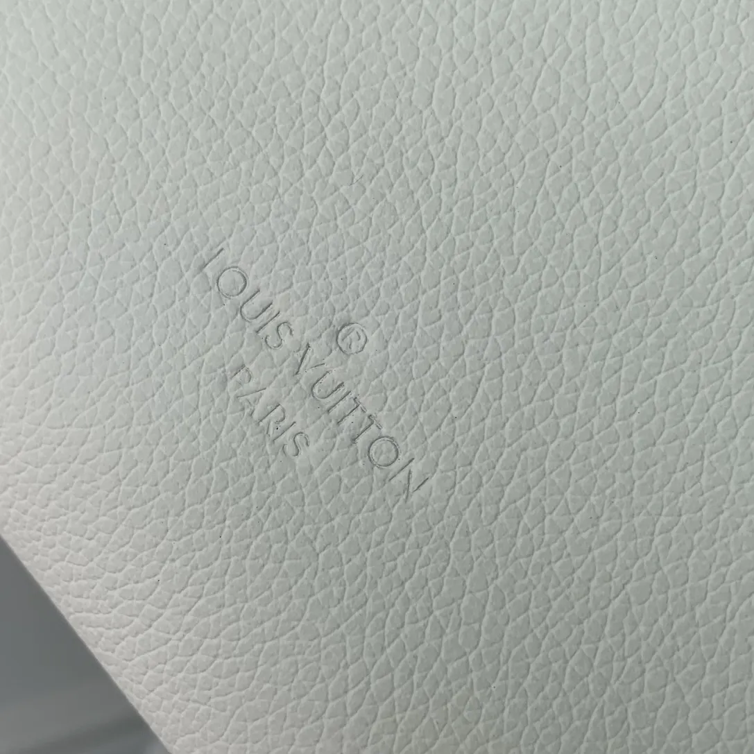 LOUIS VUITTON 白 Side Trunk 小さなハンドバッグ - 画像 (6)