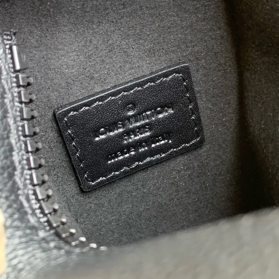 Louis Vuitton ブラック Side Trunk ミディアムハンドバッグ - 画像 (9)