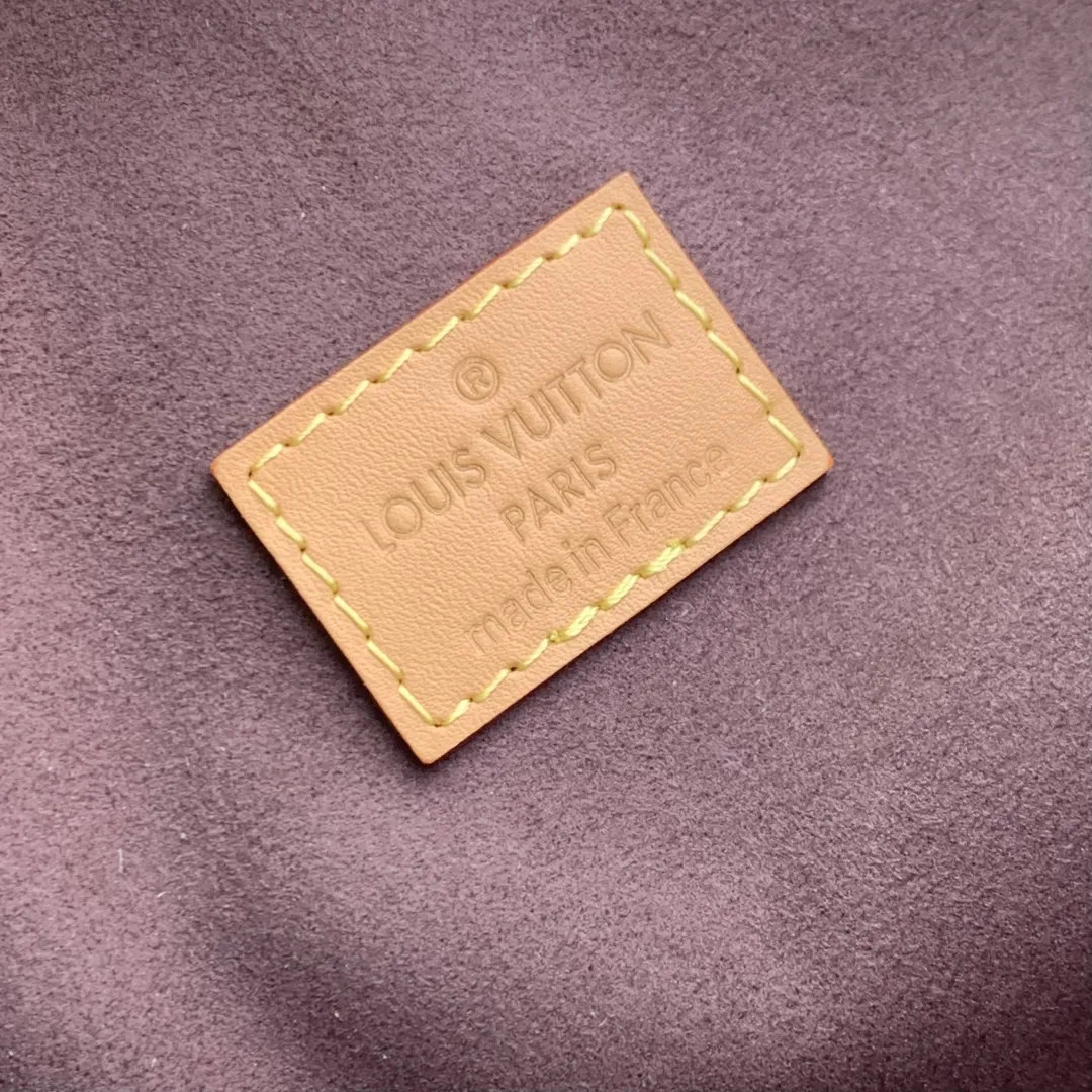 Louis Vuitton モノグラム ファニーパック 大型 - 画像 (9)