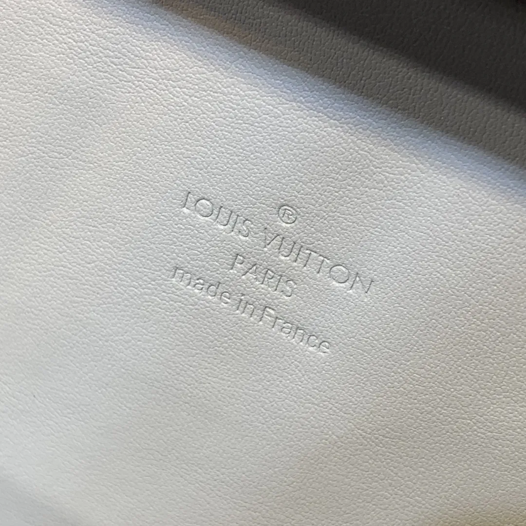 Louis Vuitton シルバー ミラーソフトトランク ファニーパック - 画像 (8)