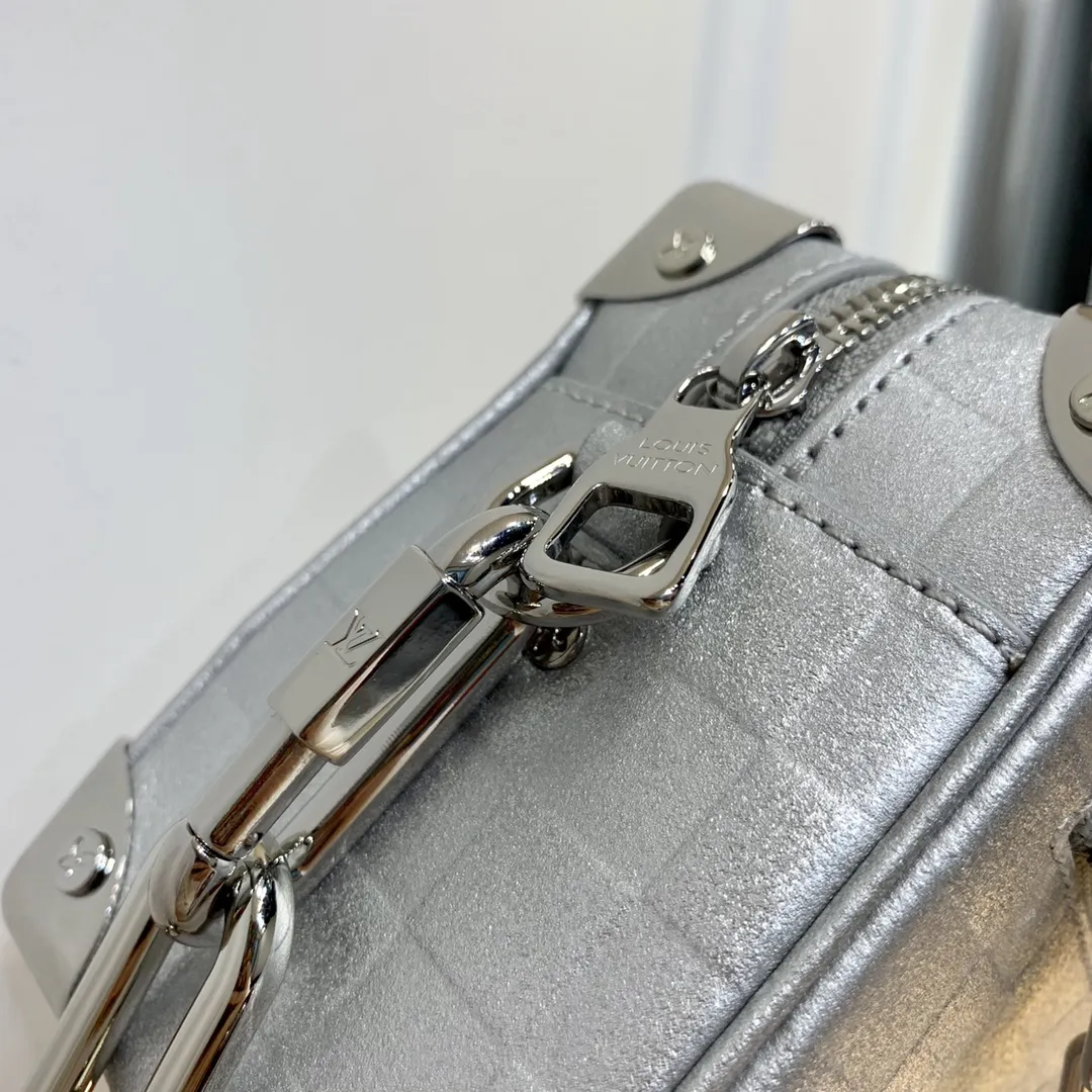 LOUIS VUITTON シルバー ダミエ ファニーパック - 画像 (7)