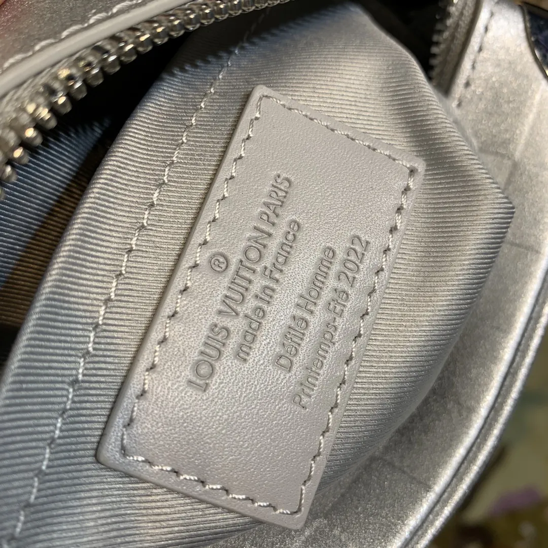 LOUIS VUITTON シルバー ダミエ ファニーパック - 画像 (9)