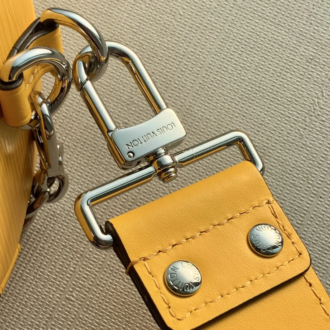 LOUIS VUITTON Papillon Trunk ファニーパック - 画像 (6)