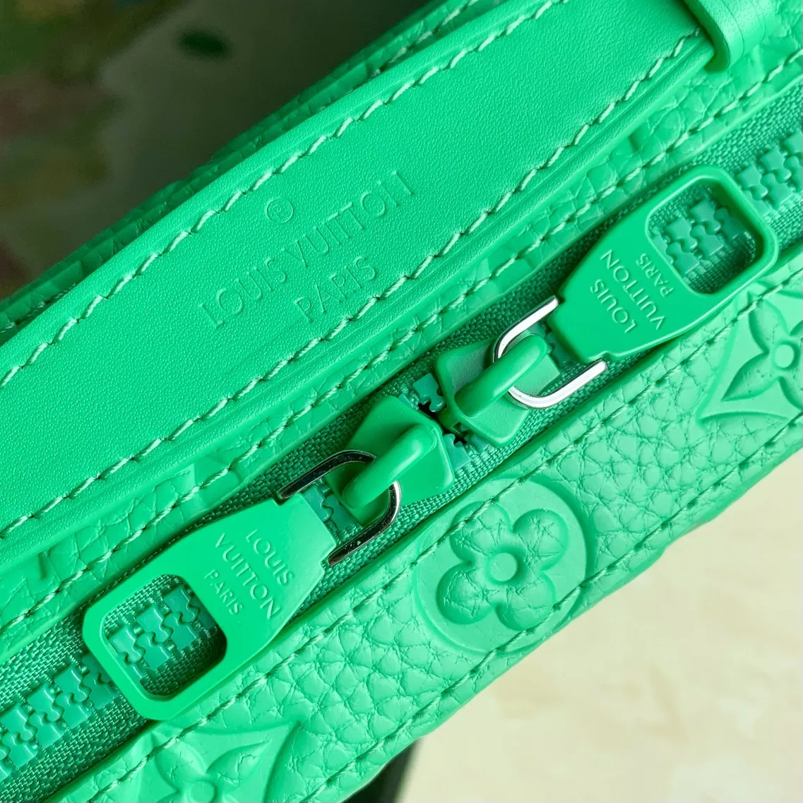 Louis Vuitton グリーン ファニーパック Handle Soft Trunk - 画像 (7)