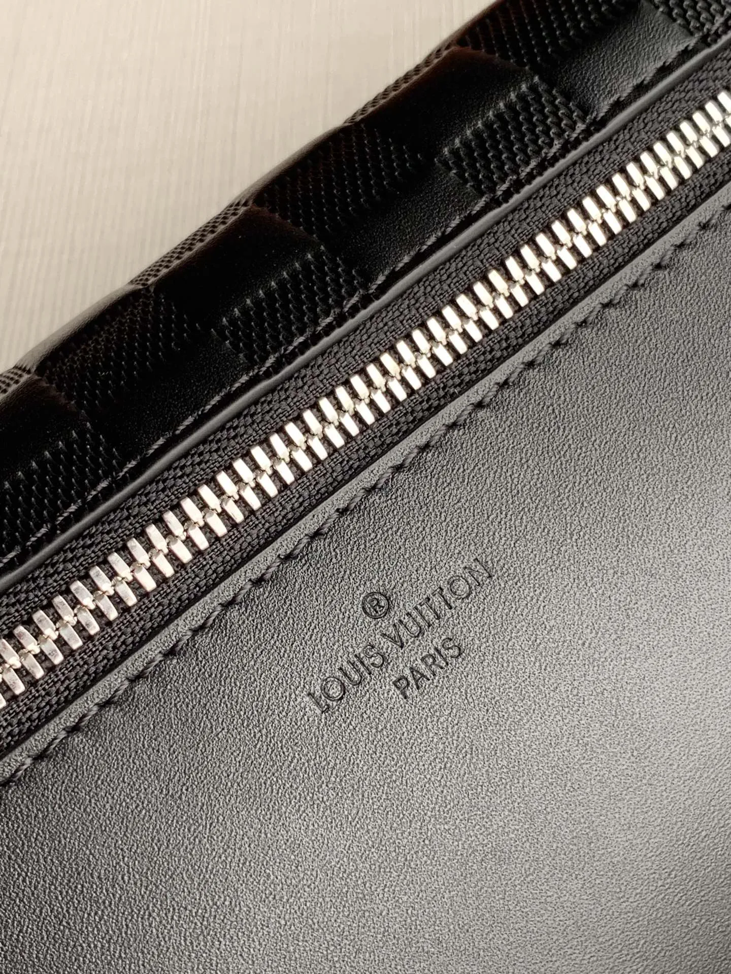 Louis Vuitton Campus ファニーパック ブラック ダミエ - 画像 (6)