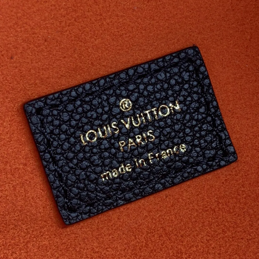 LOUIS VUITTON 黒 ファニーパック モノグラムデザイン - 画像 (10)