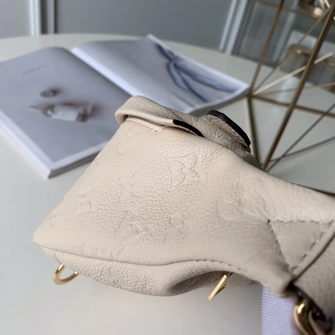 LOUIS VUITTON 白 ファニーパック モノグラム柄 - 画像 (5)