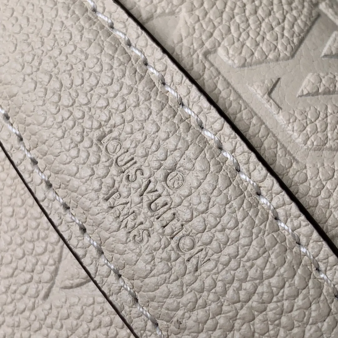 LOUIS VUITTON 白 ファニーパック モノグラム柄 - 画像 (7)