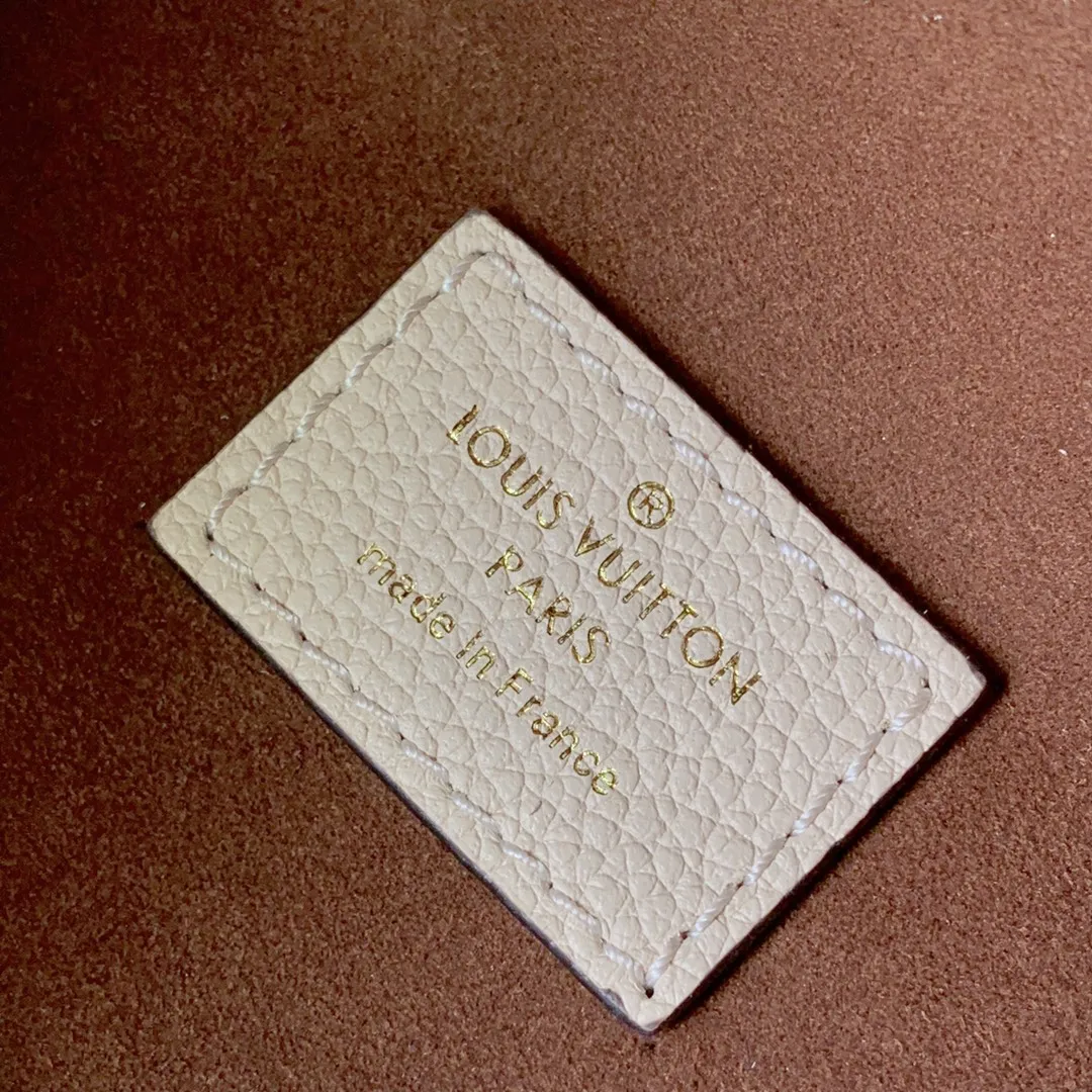 LOUIS VUITTON 白 ファニーパック モノグラム柄 - 画像 (9)