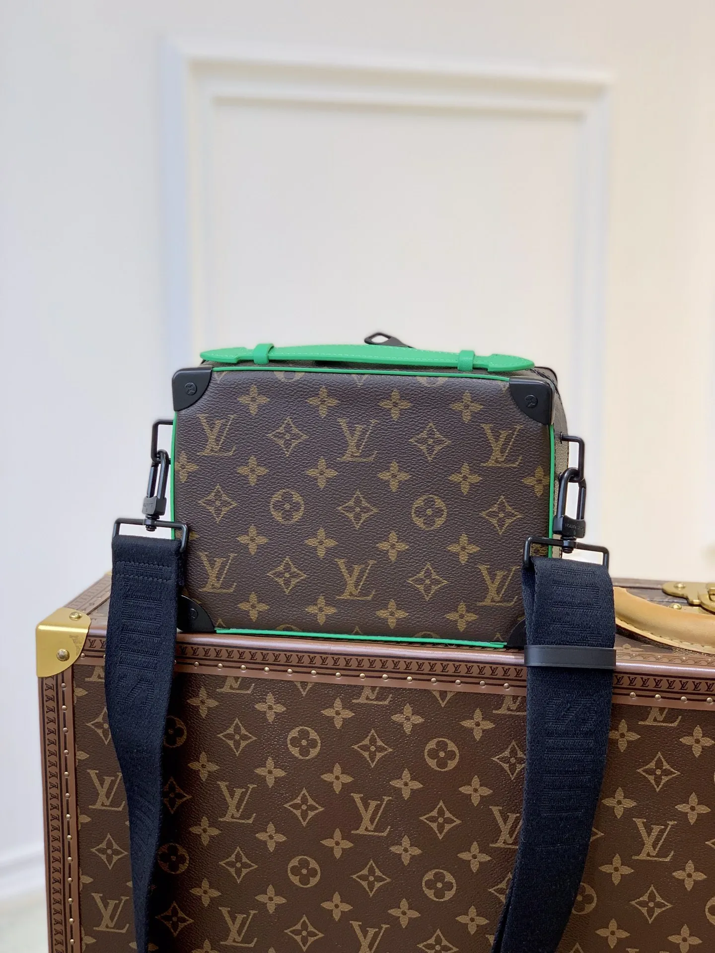 Louis Vuitton 緑色 ファニーパック スタイル - 画像 (3)