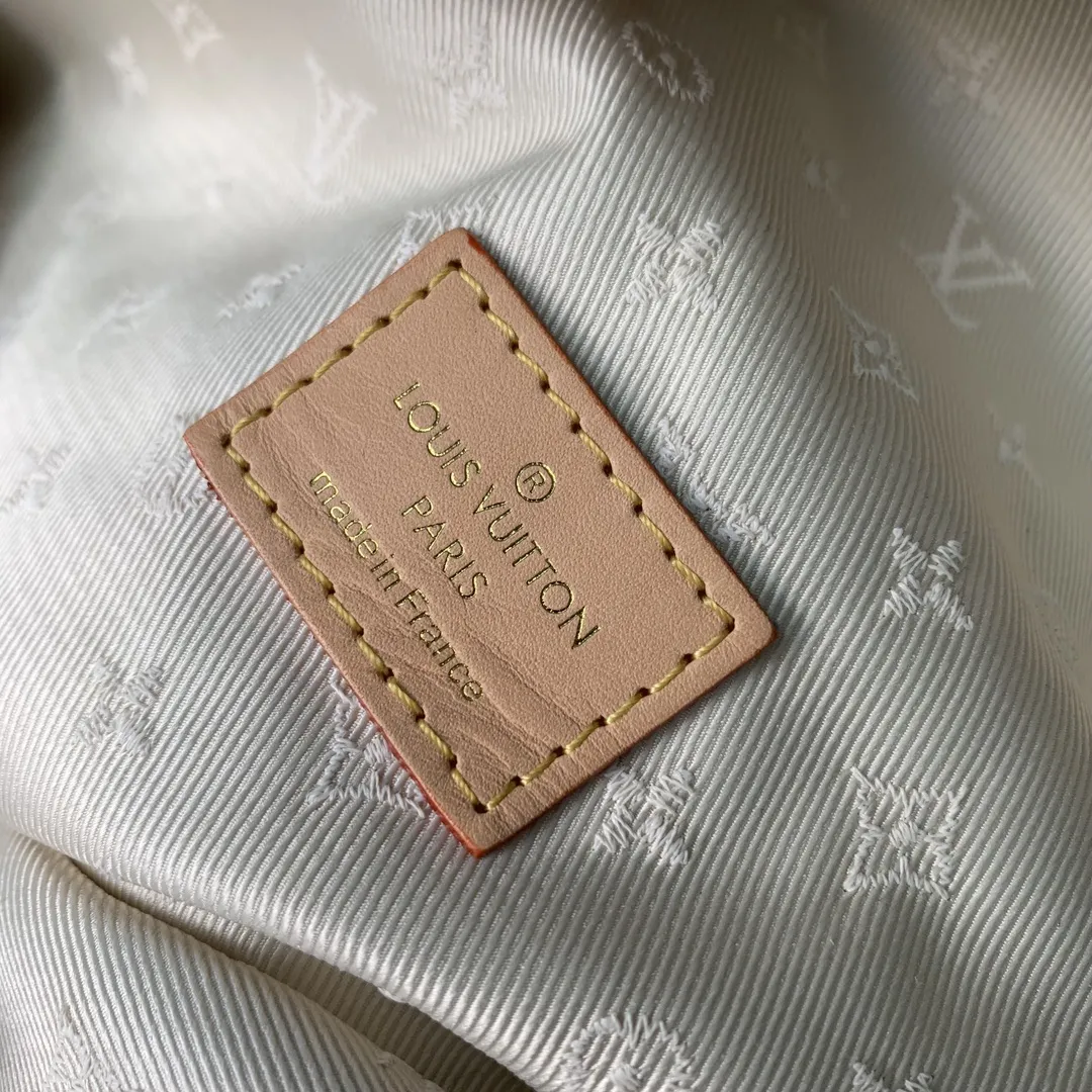 LOUIS VUITTON 茶色 ファニーパック - 画像 (9)