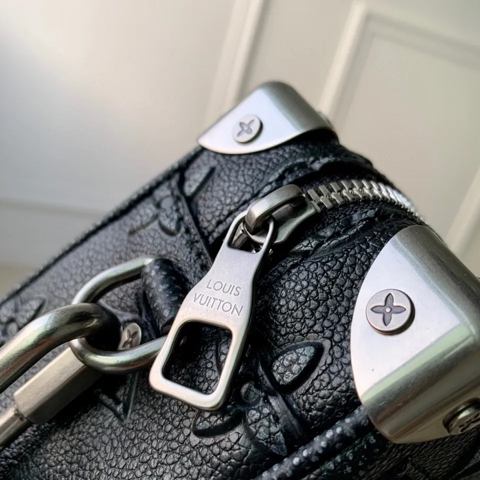 Louis Vuitton ブラック Mini Soft Trunk ファニーパック - 画像 (5)