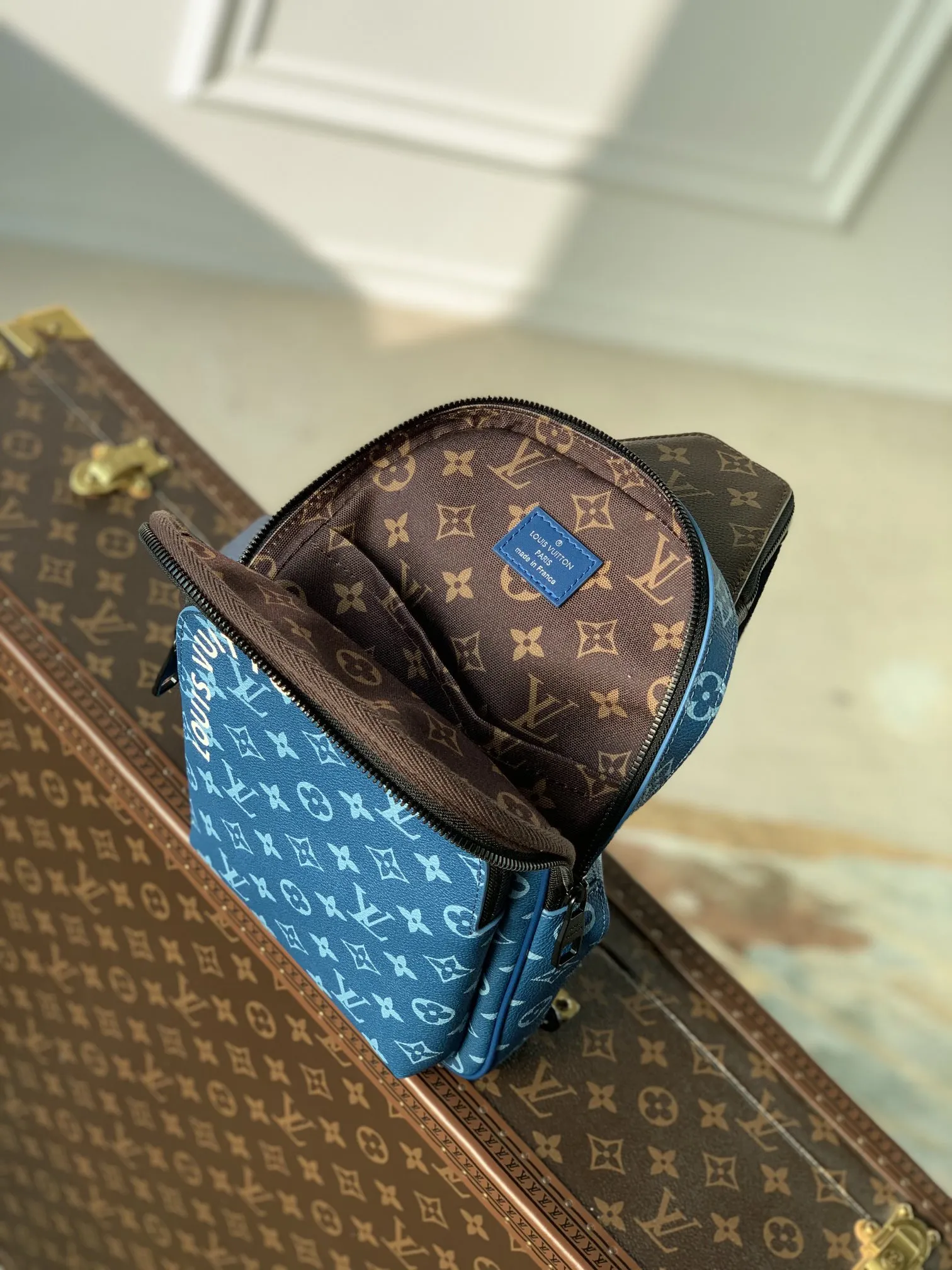LOUIS VUITTON ブルー ファニーパック Avenue - 画像 (9)
