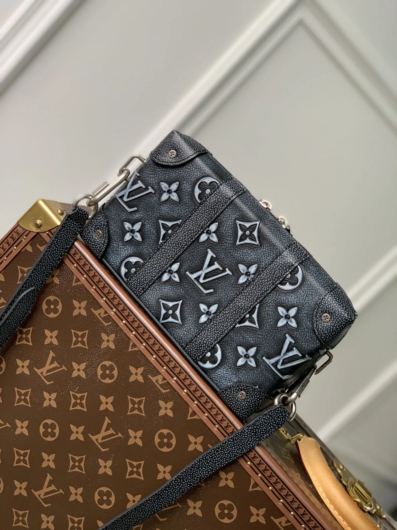 Louis Vuitton Mini Soft Trunk ブラック ファニーパック - 画像 (3)