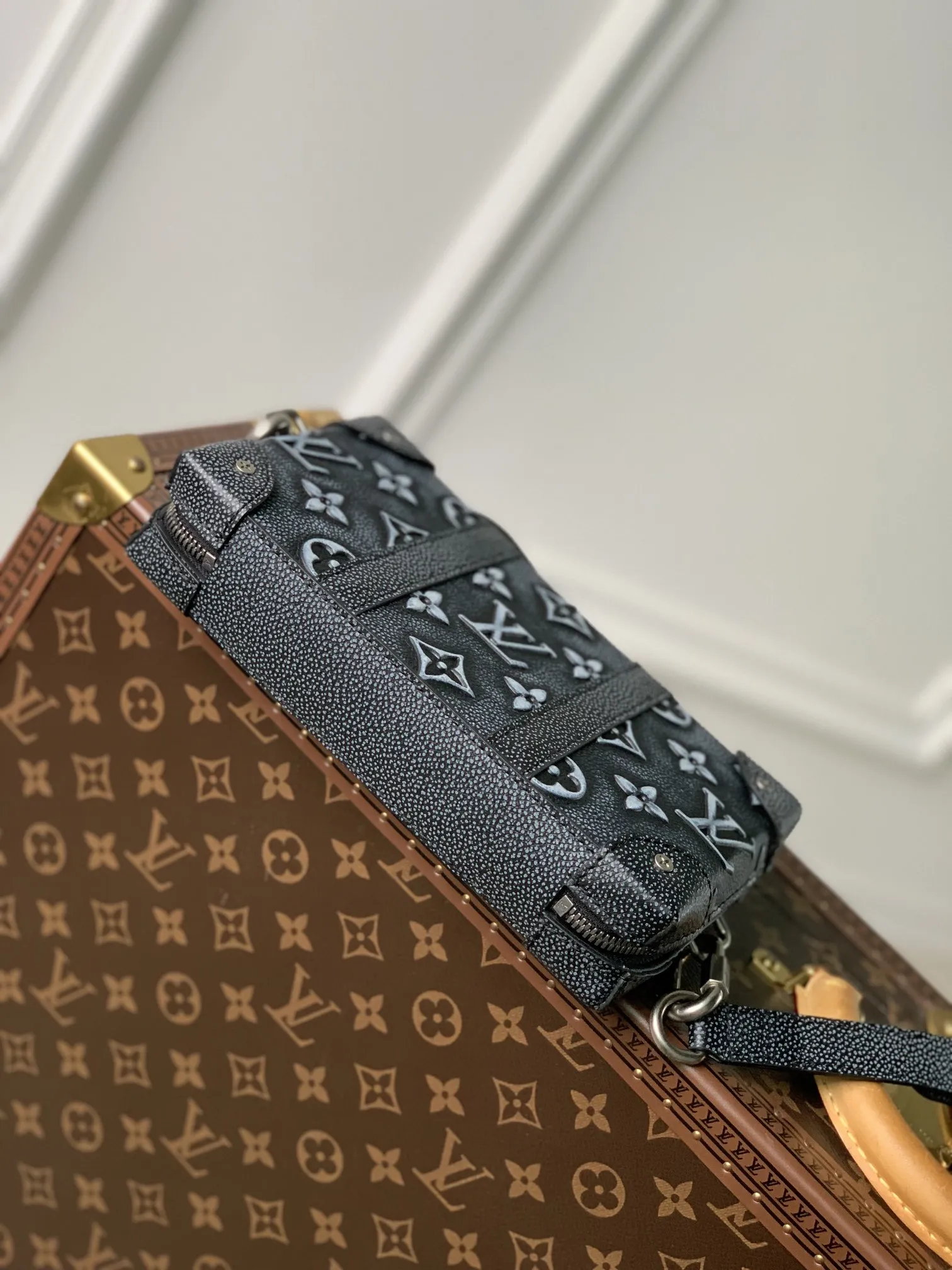 Louis Vuitton Mini Soft Trunk ブラック ファニーパック - 画像 (6)