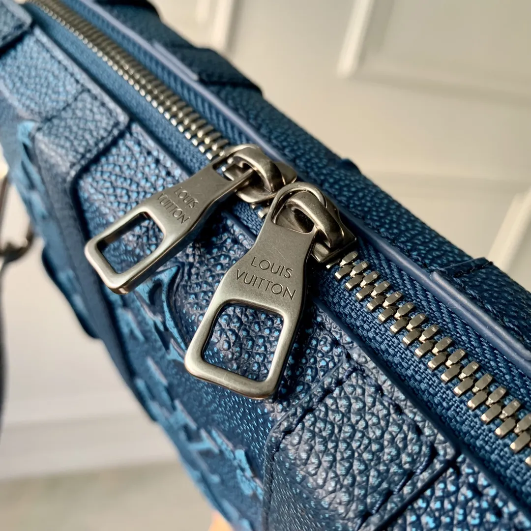 Louis Vuitton ブルーソフトトランクファニーパック - 画像 (8)