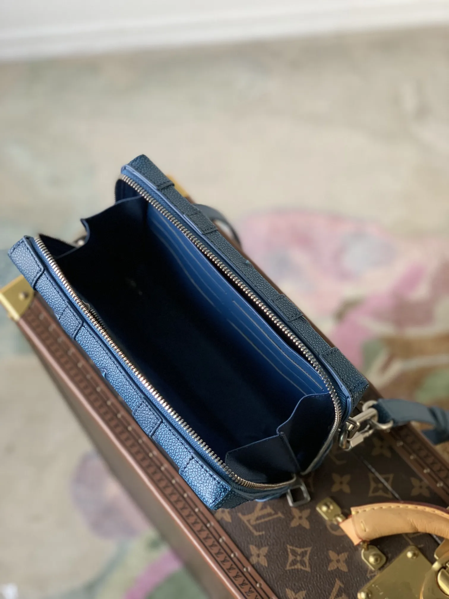 Louis Vuitton ブルーソフトトランクファニーパック - 画像 (9)