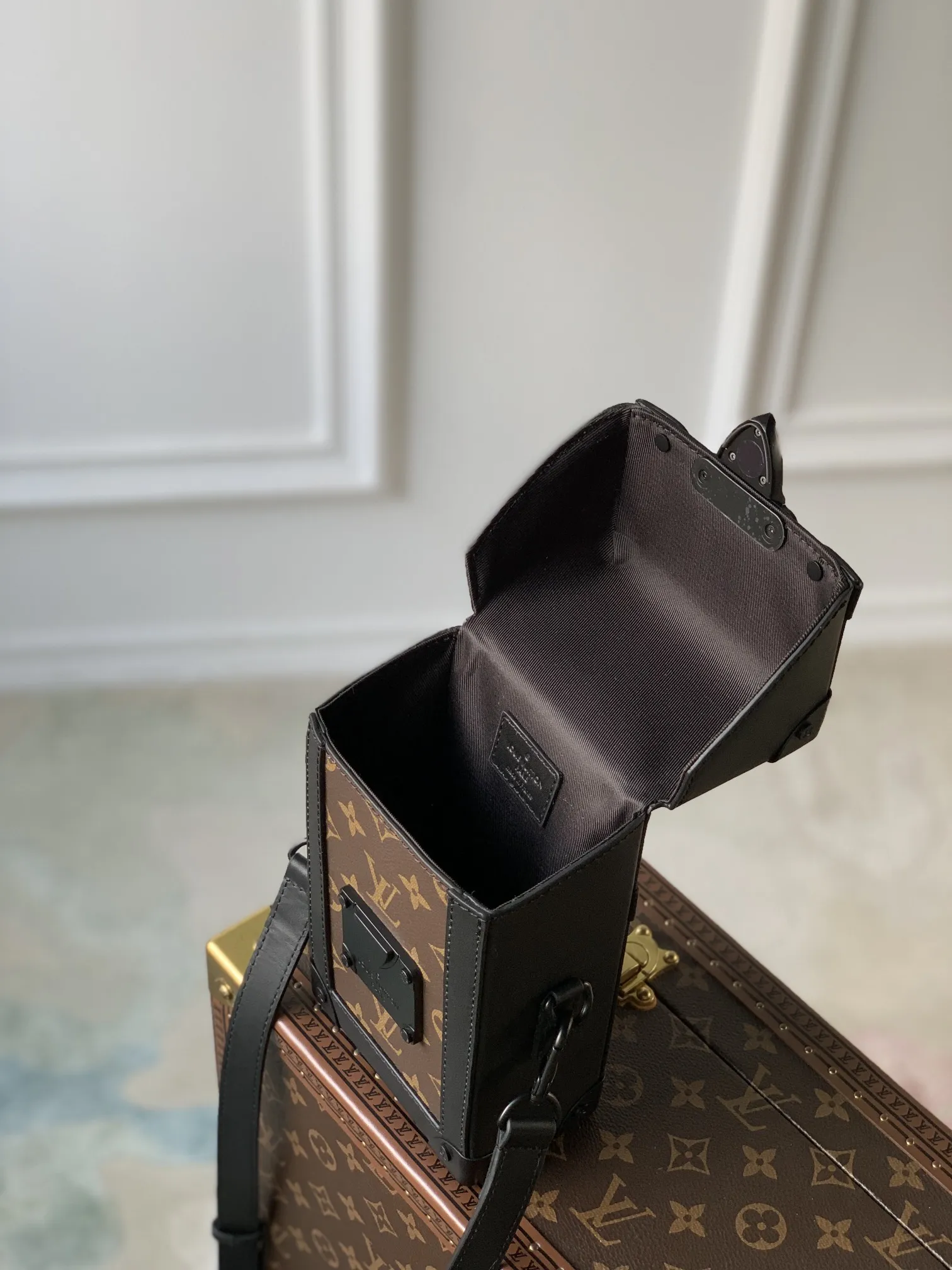 Louis Vuitton モノグラムエクリプス ファニーパック - 画像 (6)