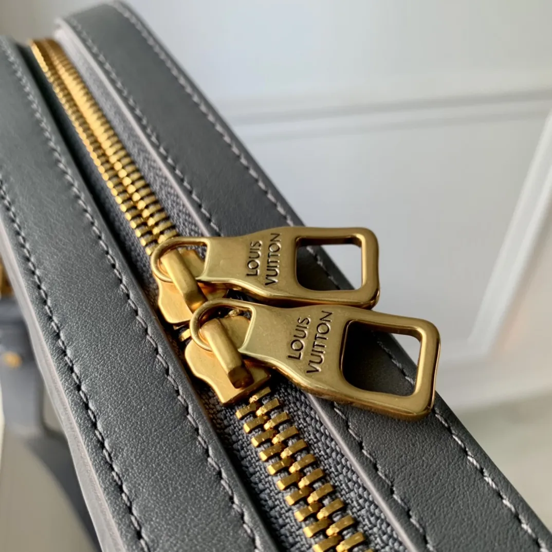 Louis Vuitton グレー浮き彫りファニーパック - 画像 (6)