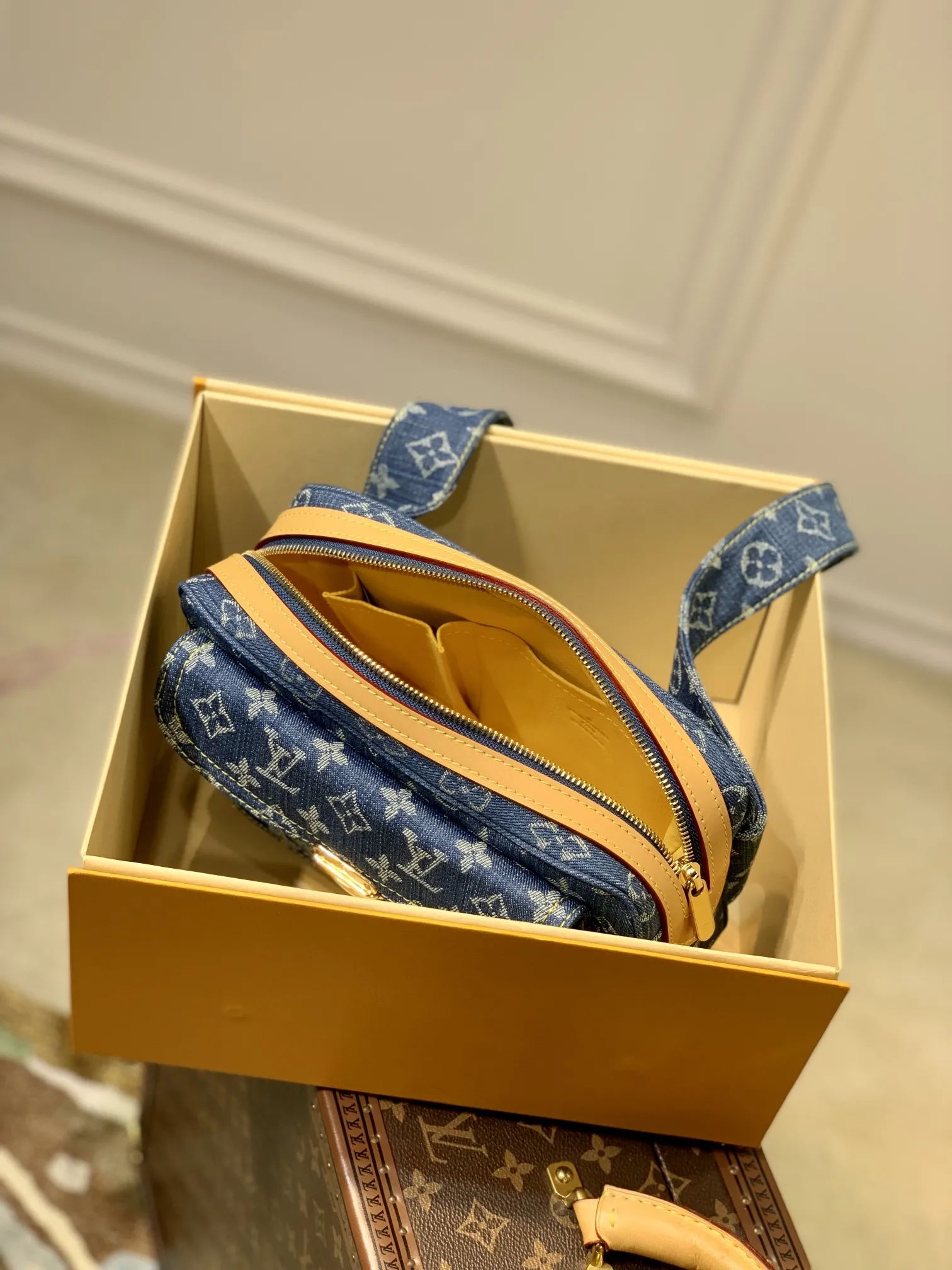 Louis Vuitton ブルー デニム ファニーパック - 画像 (9)