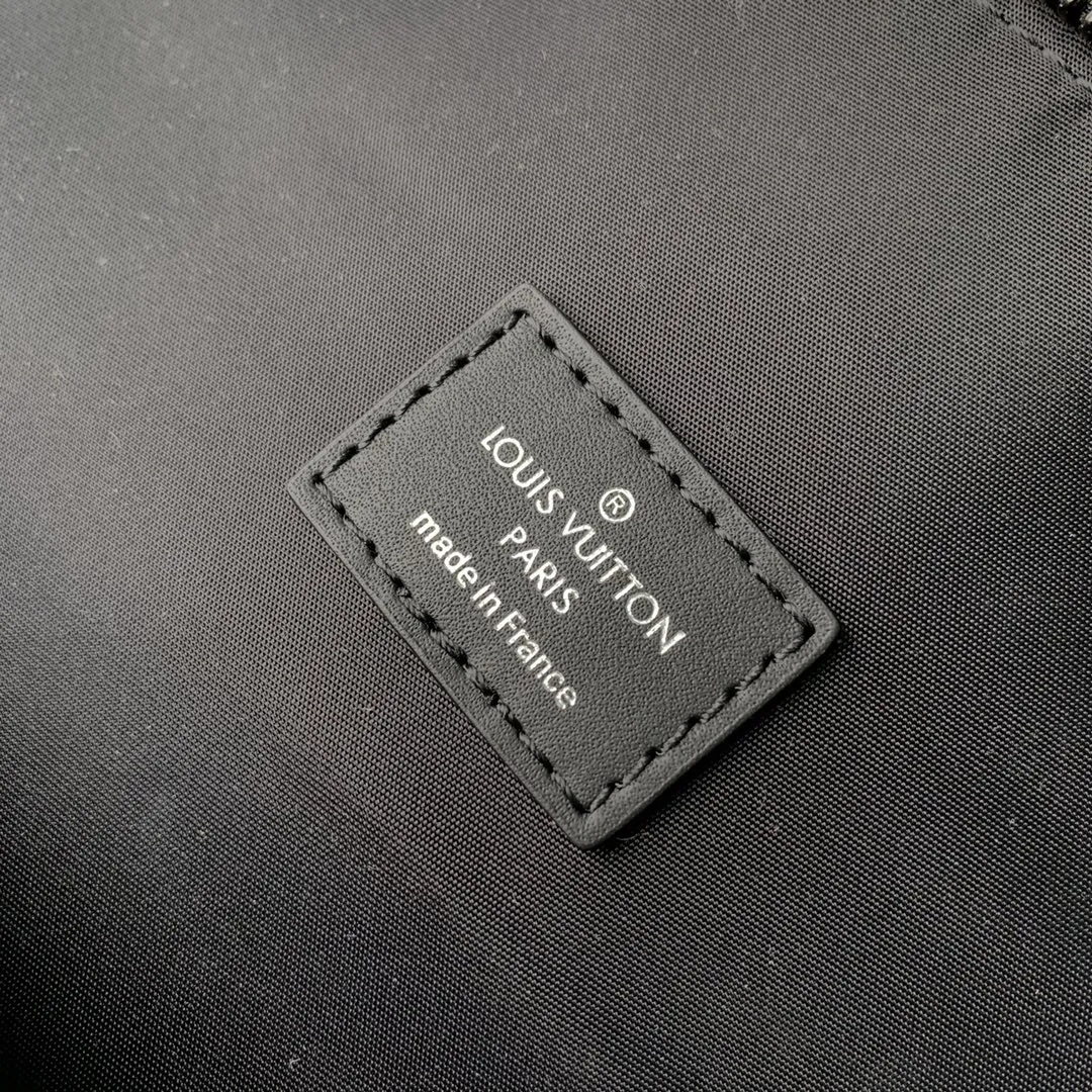 Louis Vuitton コメット ファニーパック ブラック モノグラム - 画像 (9)