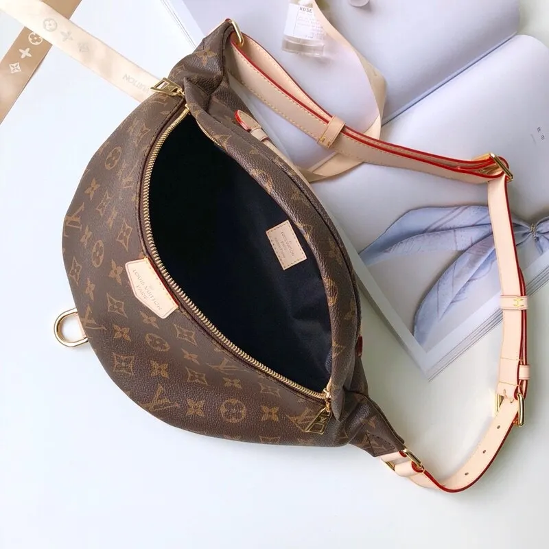 Louis Vuitton モノグラム ファニーパック M43644 - 画像 (9)