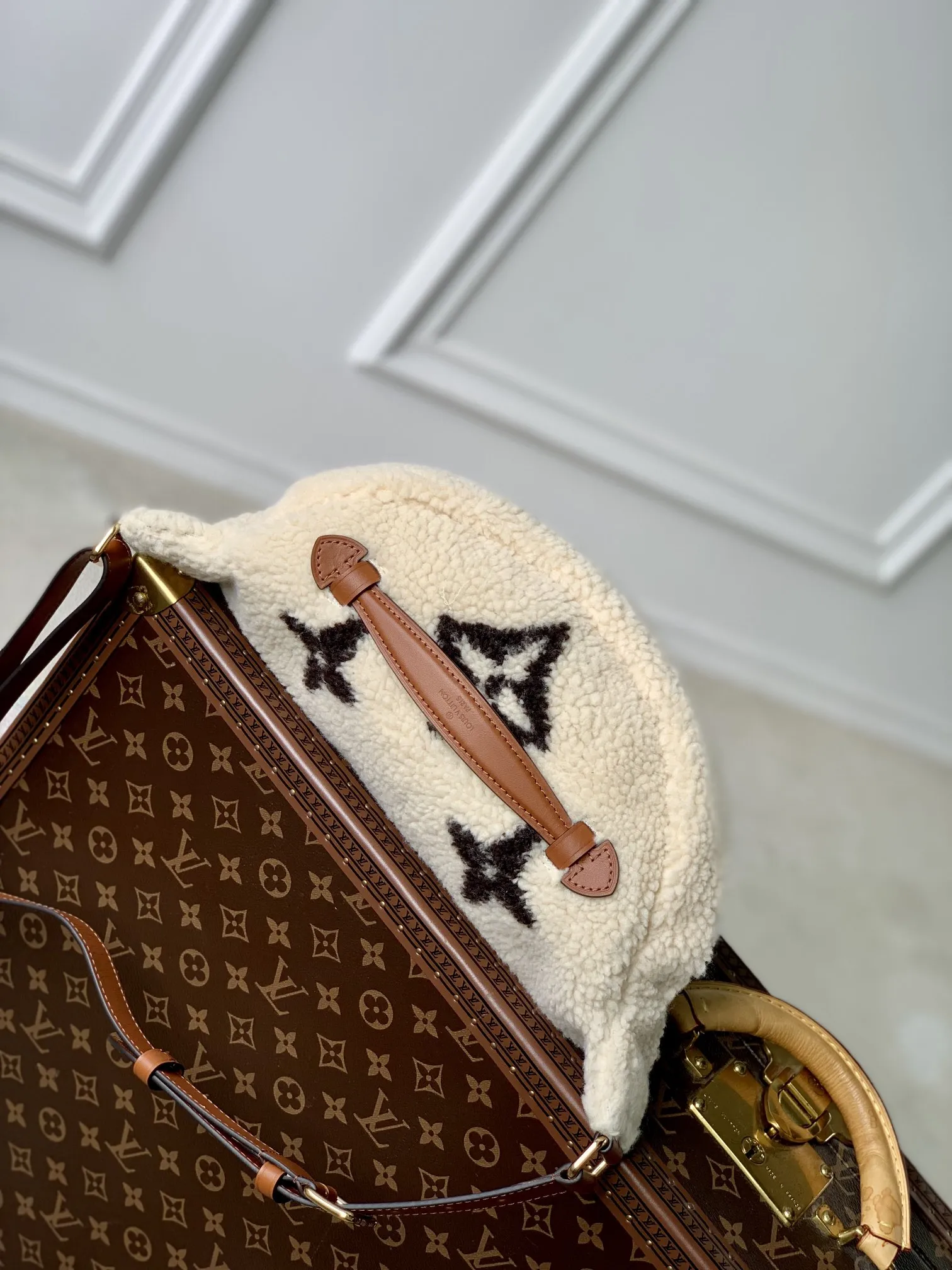Louis Vuitton 白ファニーパック モノグラム柄 - 画像 (3)