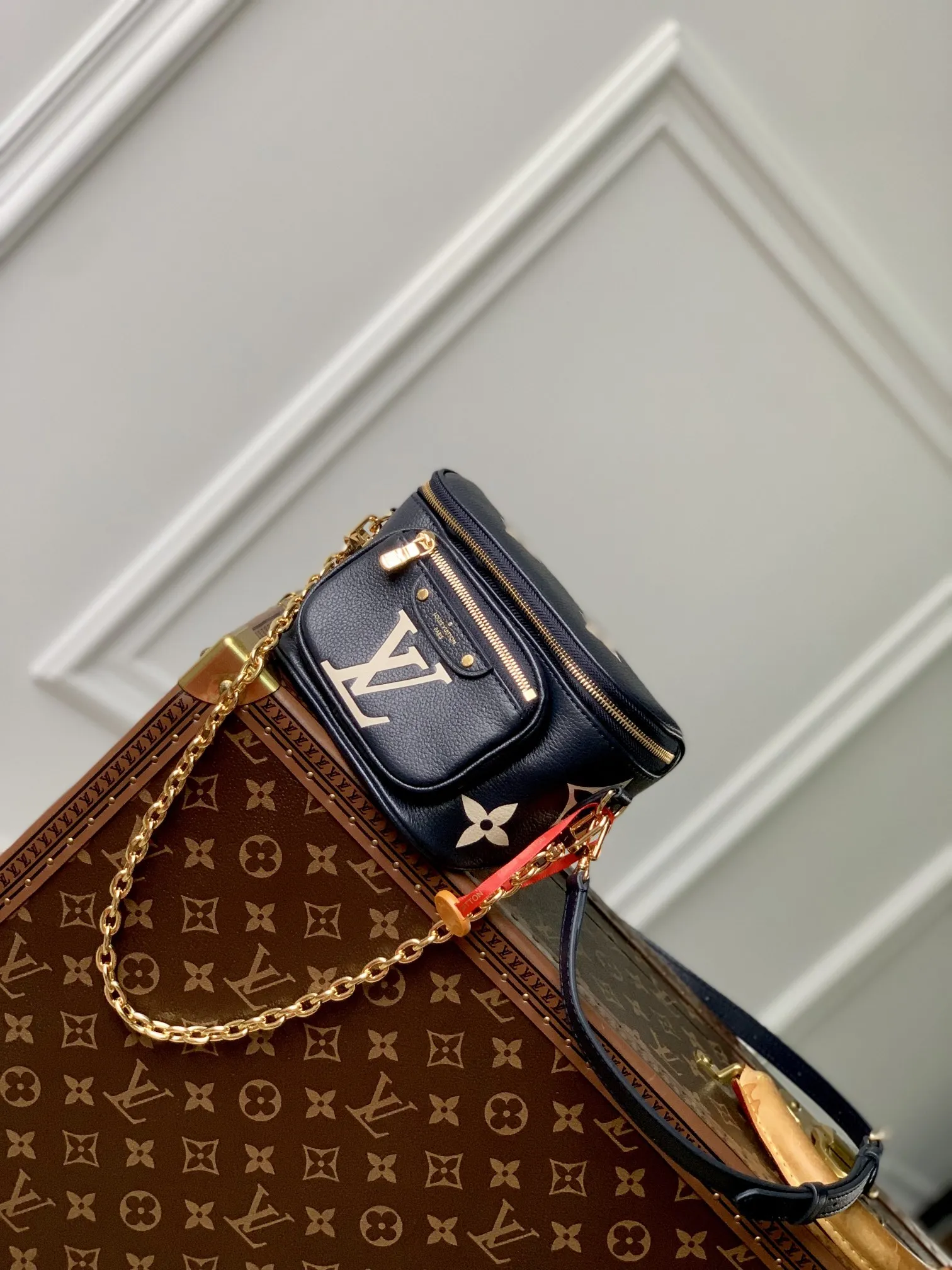LOUIS VUITTON ネイビー ファニーパック M46917 - 画像 (3)