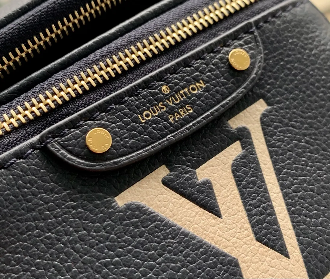 LOUIS VUITTON ネイビー ファニーパック M46917 - 画像 (8)