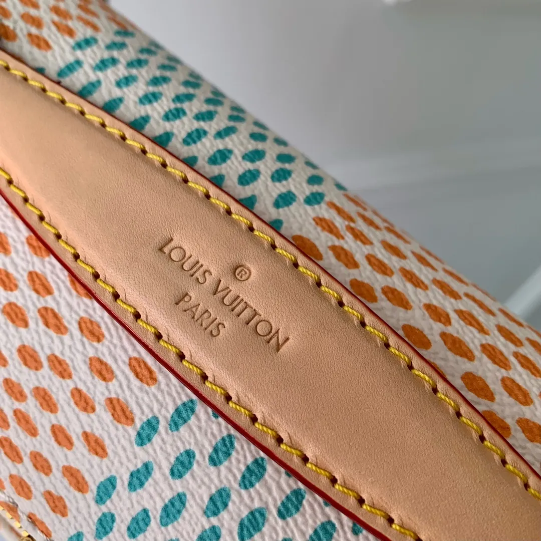 LOUIS VUITTON グリーン チェック柄 ファニーパック - 画像 (5)