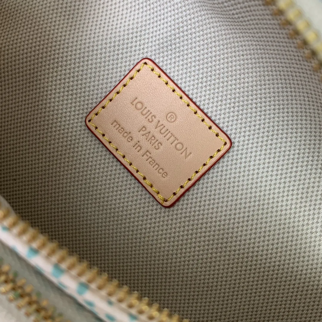 LOUIS VUITTON グリーン チェック柄 ファニーパック - 画像 (9)