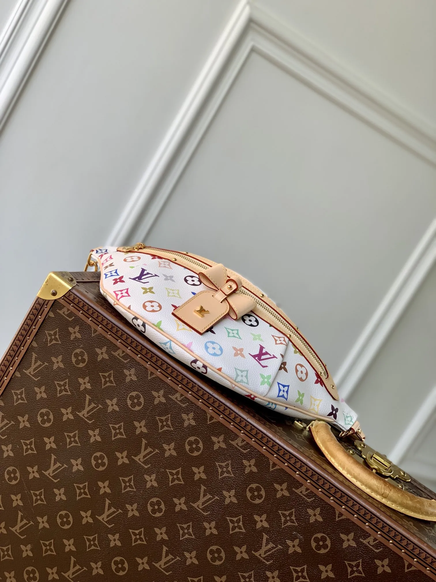 LOUIS VUITTON 2025村上隆シリーズ ホワイト ファニーパック - 画像 (5)