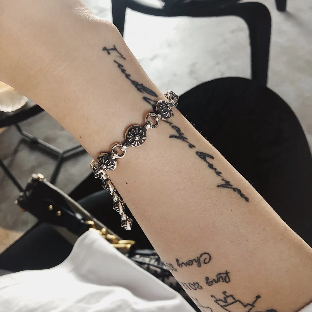 Chrome Hearts シルバー十字花珠手链 復古デザイン - 画像 (9)