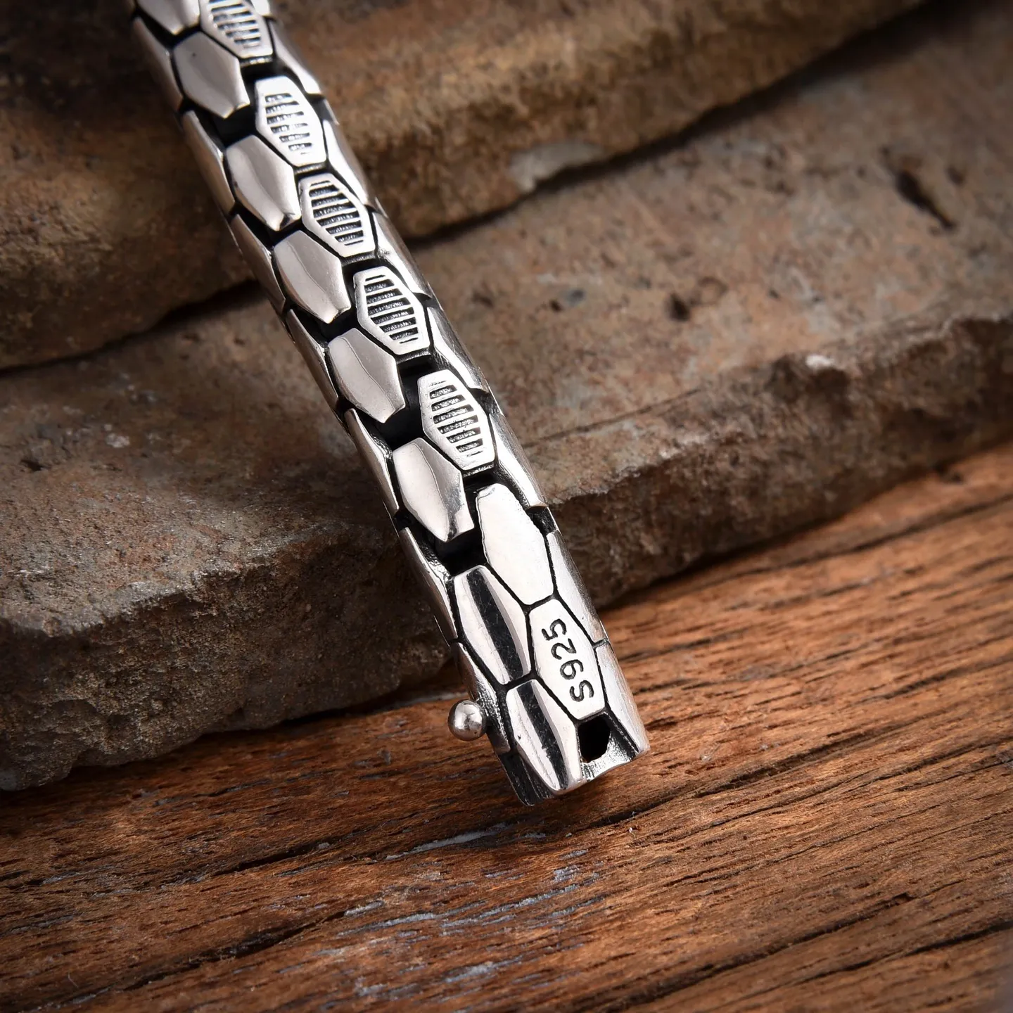 John Medeiros シルバー スネーク柄 ラインストーン ブレスレット - 画像 (3)