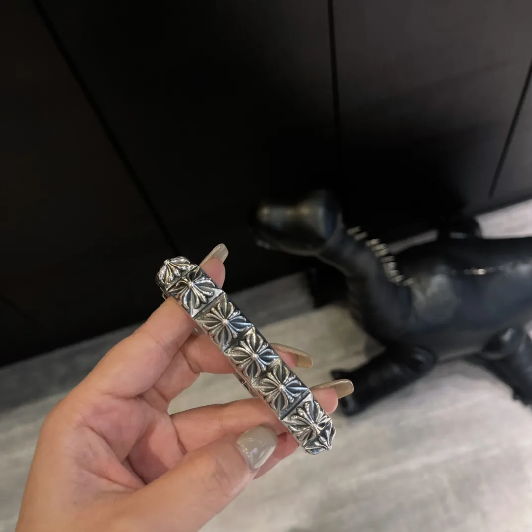 Chrome Hearts ブラッククロスチェーンブレスレット - 画像 (9)