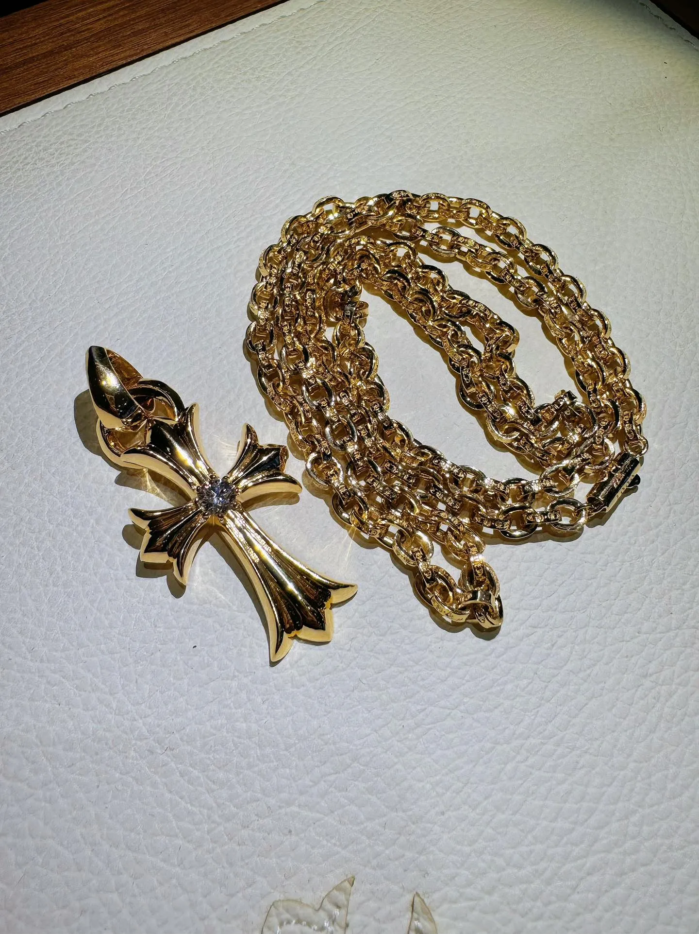 Chrome Hearts 22K純金クロスダイヤネックレス - 画像 (4)