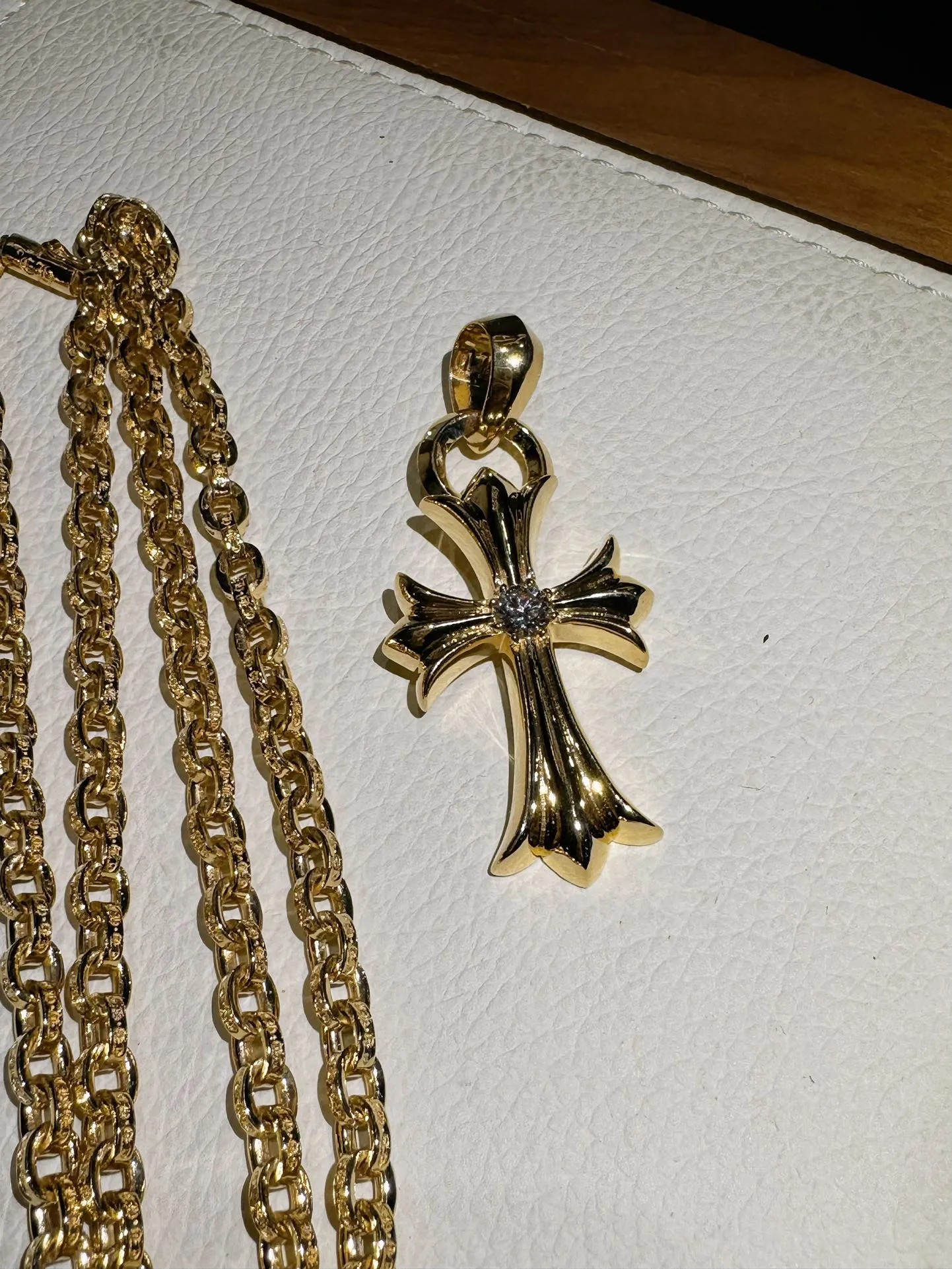 Chrome Hearts 22K純金クロスダイヤネックレス - 画像 (6)